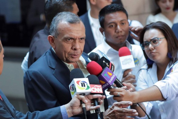 Porfirio Lobo: 'No vamos a descansar hasta que Mi Rosa esté libre'